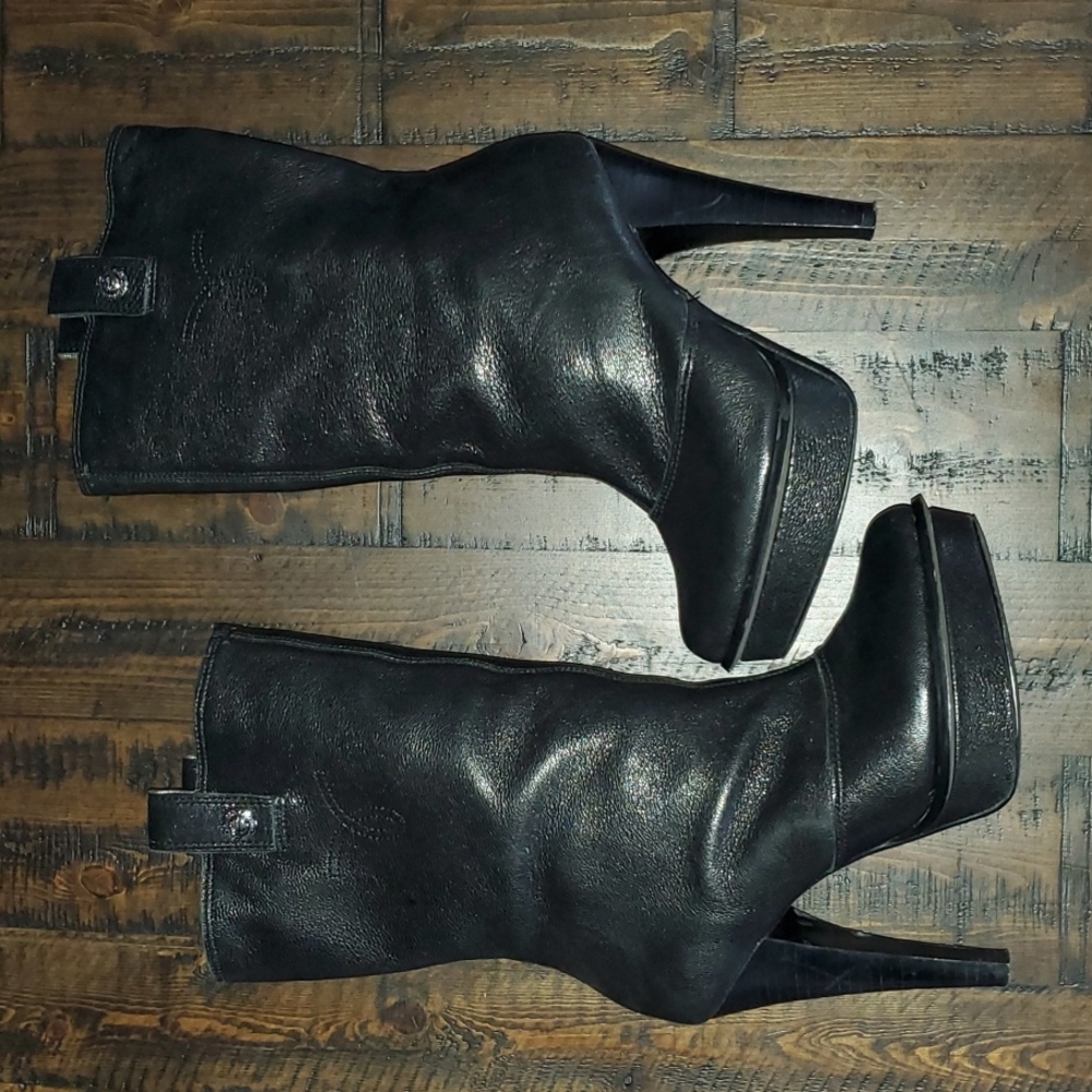 Calvin Klein Veronica Black Leather Boots Sz 7 EUC